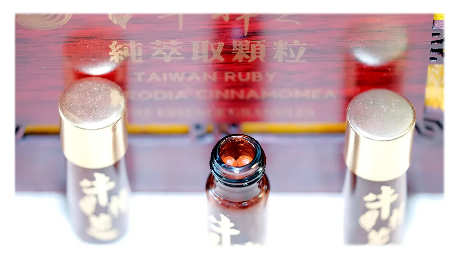 Taiwan Ruby Antrodia Cinnamomea Pure Essence Granules, 1 flacon x 120 granule
